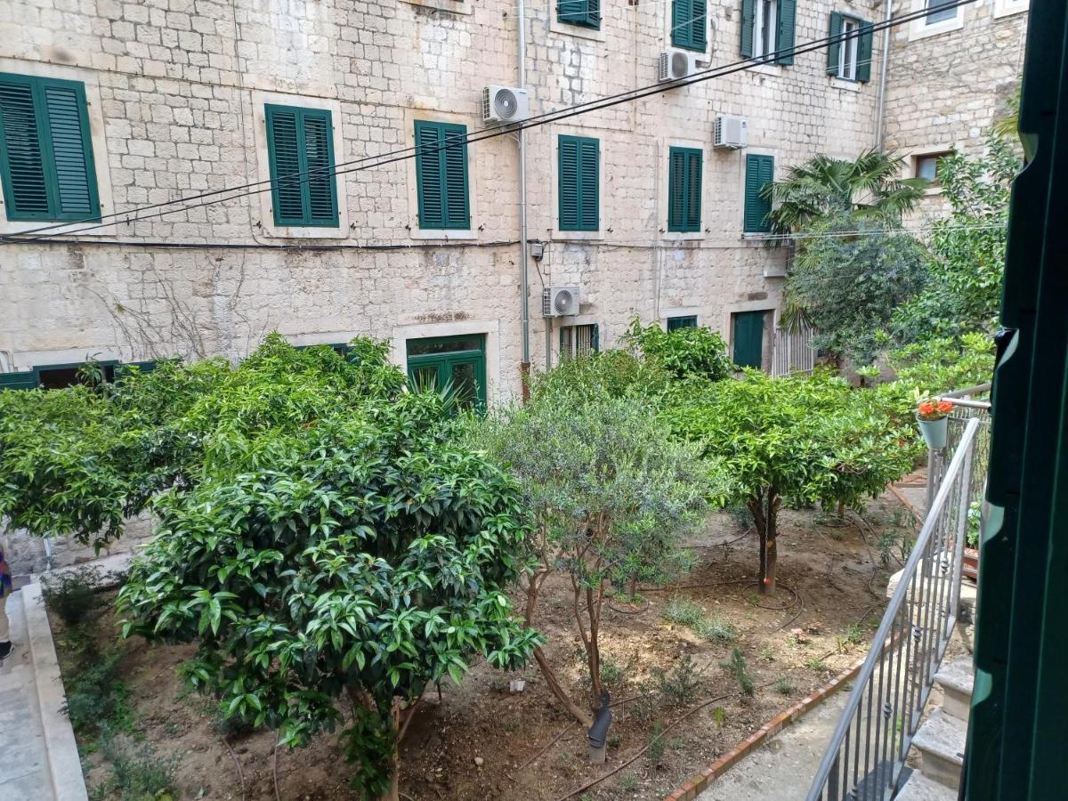 ספליט Jr Luxury Guesthouse2 מראה חיצוני תמונה