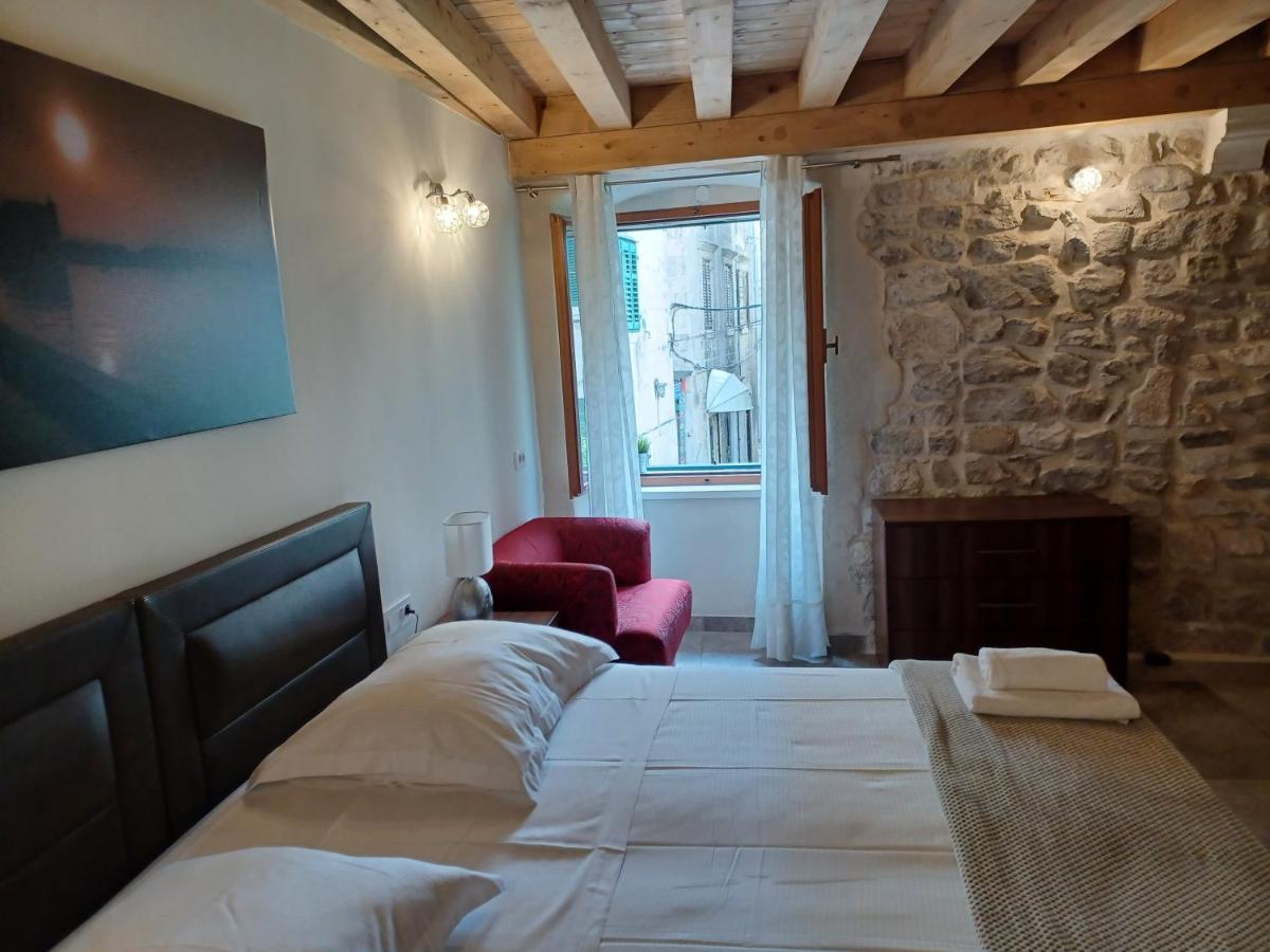 ספליט Jr Luxury Guesthouse2 מראה חיצוני תמונה