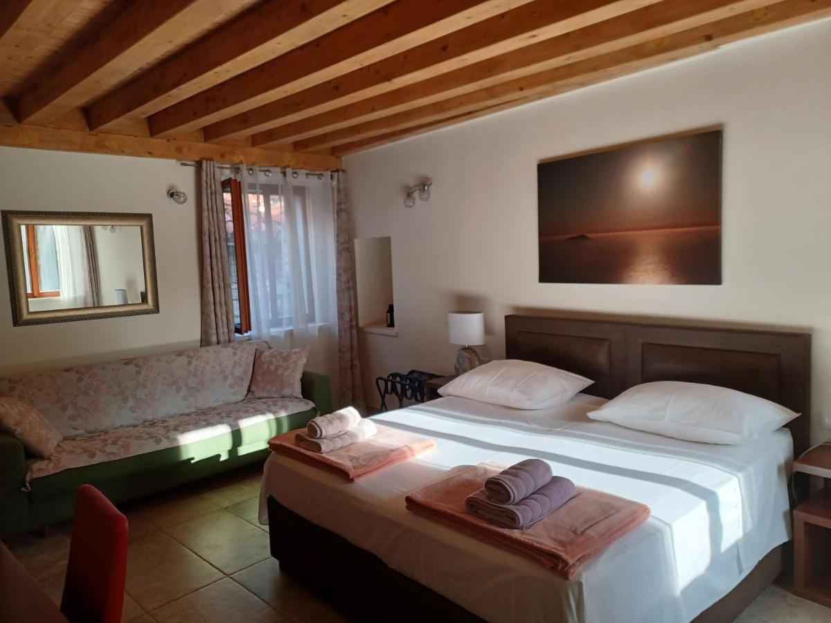 ספליט Jr Luxury Guesthouse2 מראה חיצוני תמונה