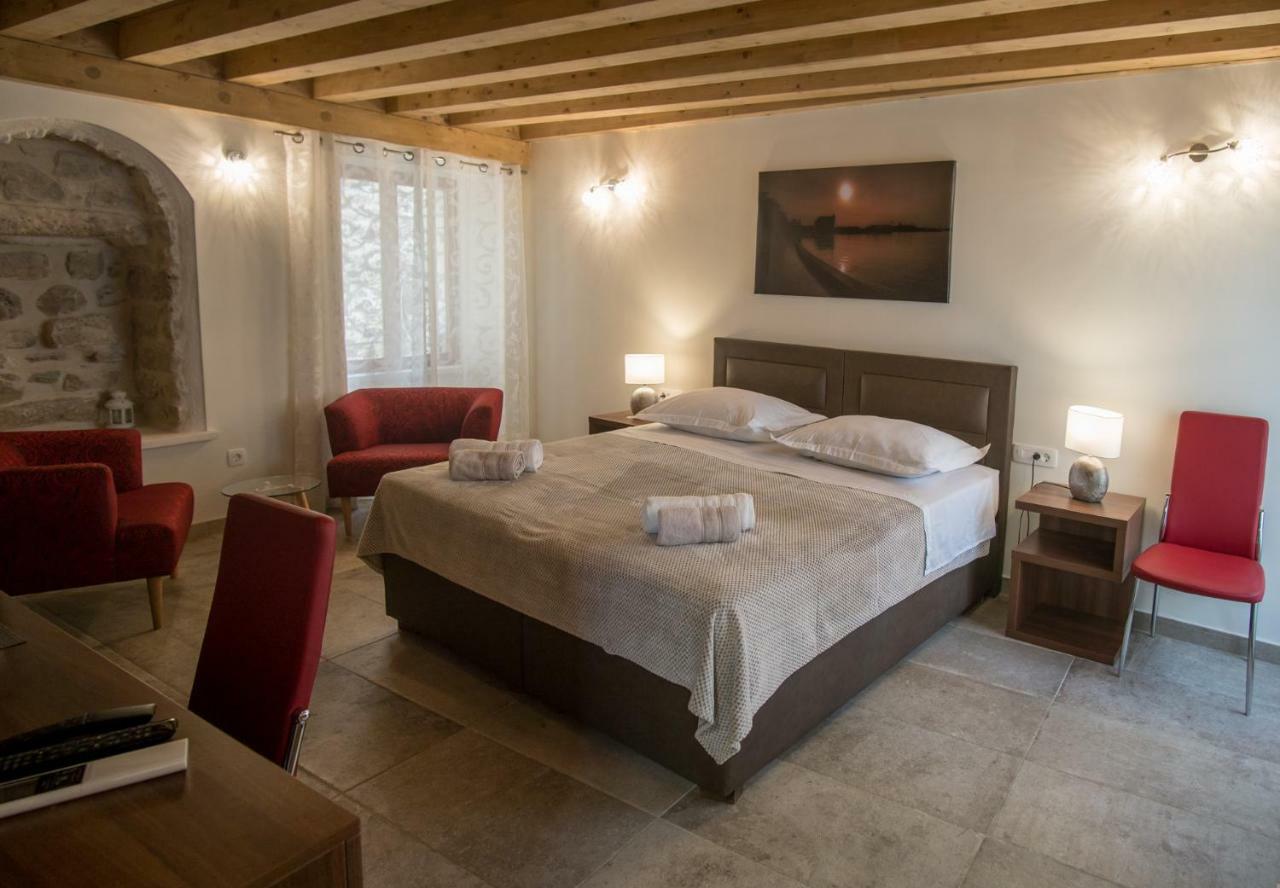ספליט Jr Luxury Guesthouse2 מראה חיצוני תמונה