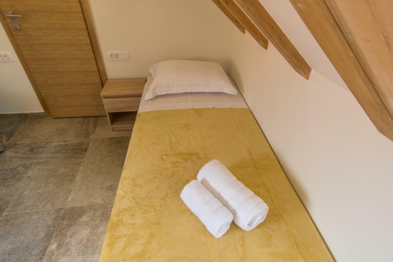 ספליט Jr Luxury Guesthouse2 מראה חיצוני תמונה