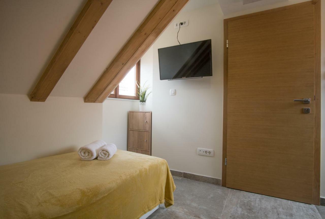 ספליט Jr Luxury Guesthouse2 מראה חיצוני תמונה
